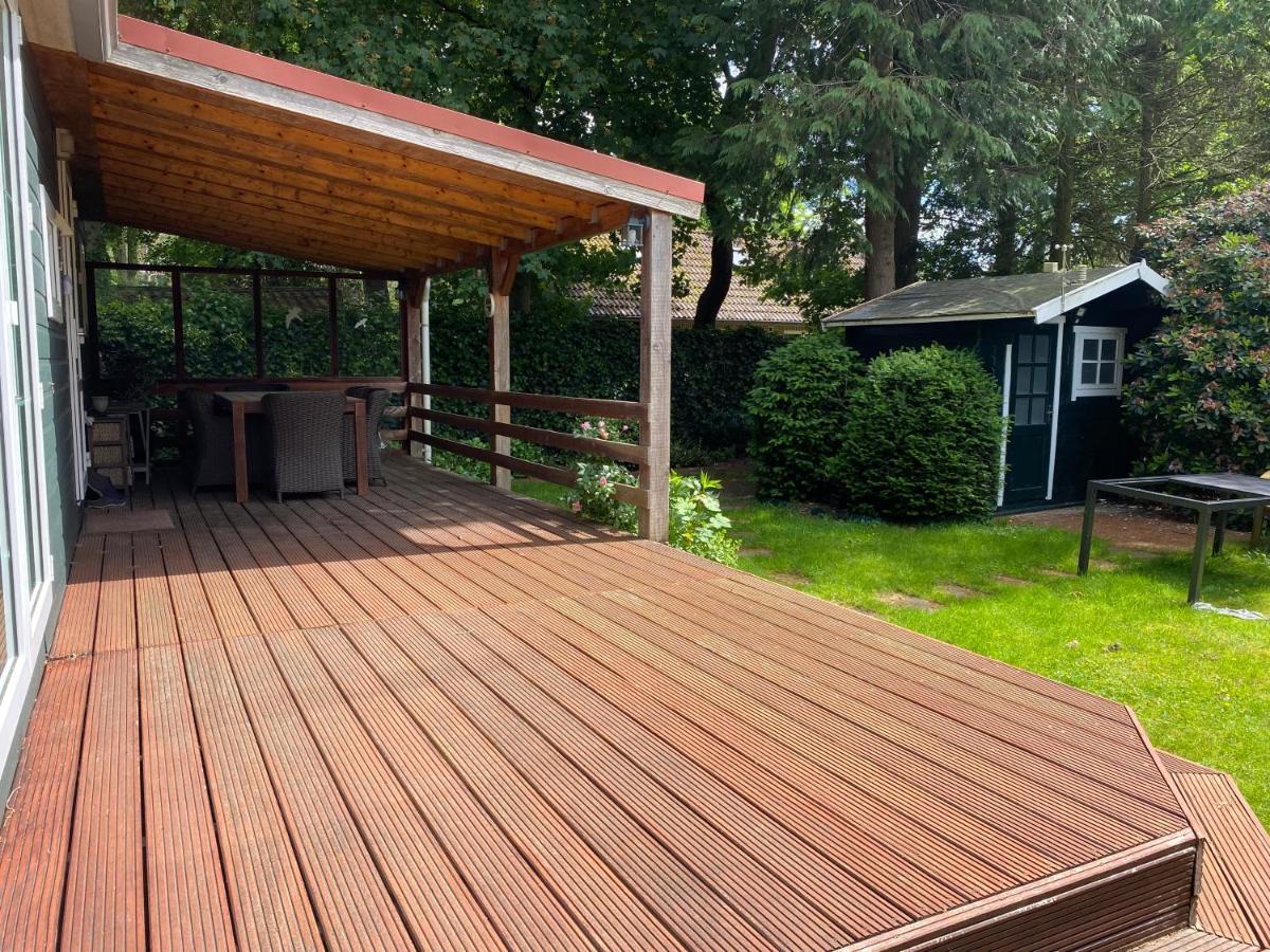 Ruim Privacyvol Chalet Met Overdekt Terras Ermelo Exterior foto
