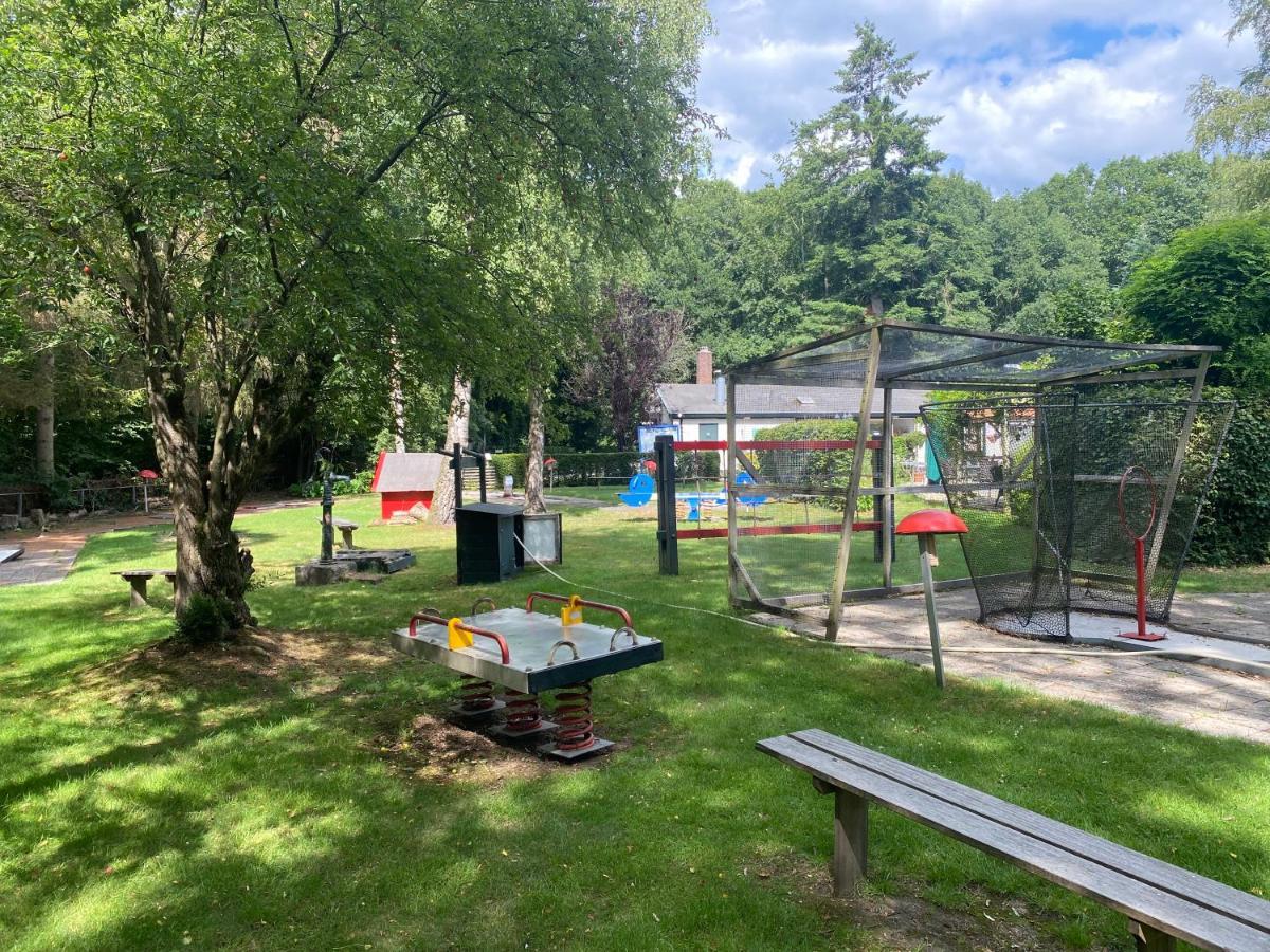 Ruim Privacyvol Chalet Met Overdekt Terras Ermelo Exterior foto